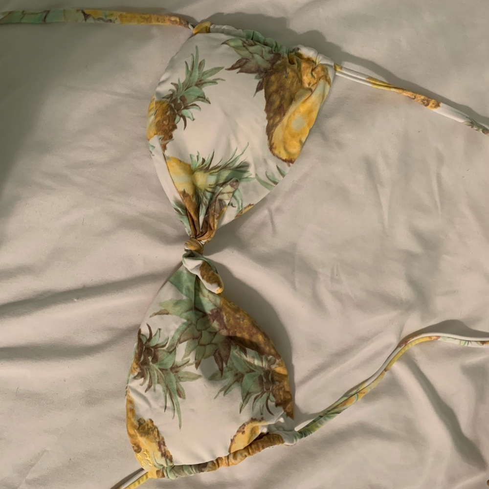 Billabong bikini top